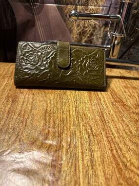 Patricia Nash Nazari Tooled Rose Leather Flap Wallet Olive Green